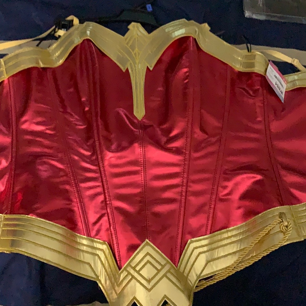NWT: Wonder woman bustiers with accessories